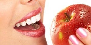 Read more about the article How Your Diet Can Impact Your Oral Health?