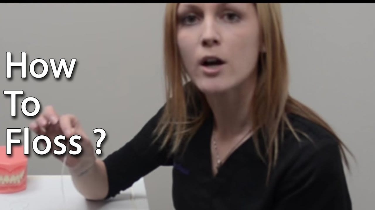 Read more about the article How To Floss and What Precautions To Take