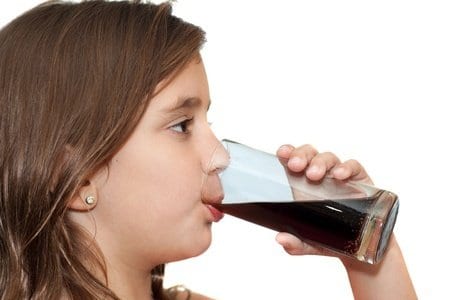 Read more about the article Effect of Acidic Drinks on Kids’ Teeth