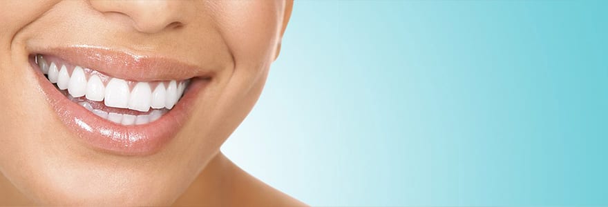 You are currently viewing What Is the Difference Between Sensitive Gums and Sensitive Teeth?